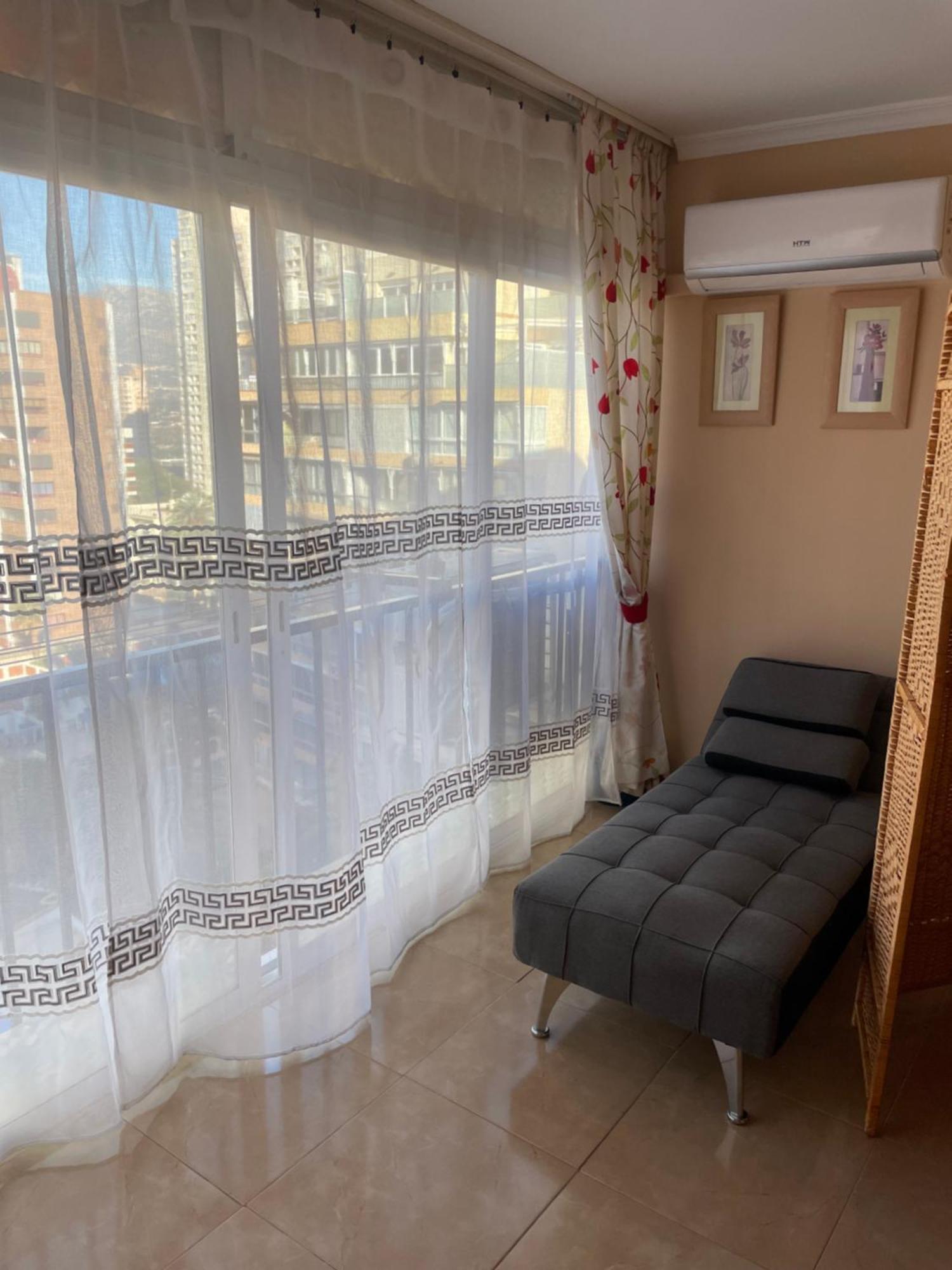 Bermudas-Turis Apartamentos Benidorm Exteriör bild