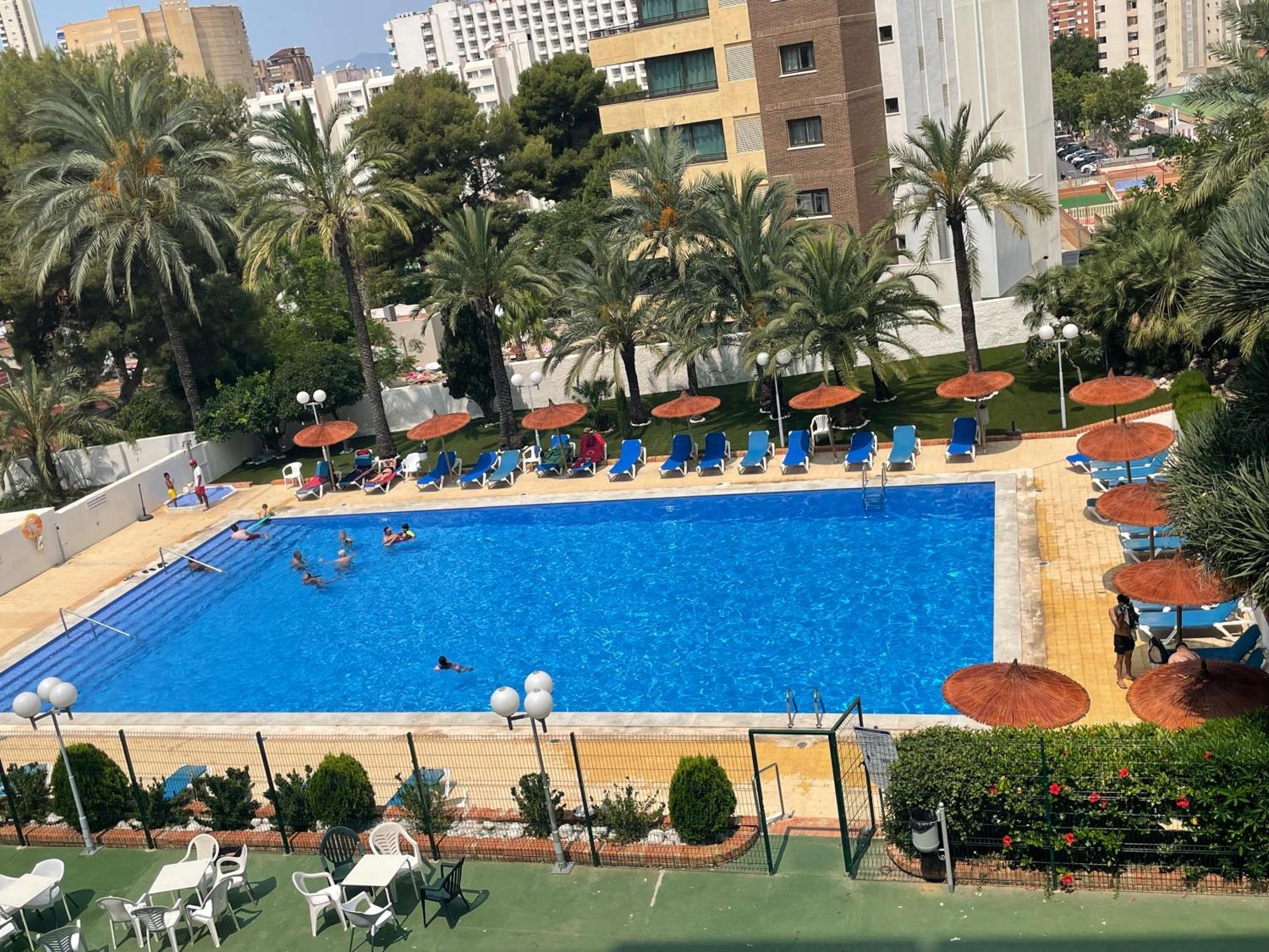 Bermudas-Turis Apartamentos Benidorm Exteriör bild
