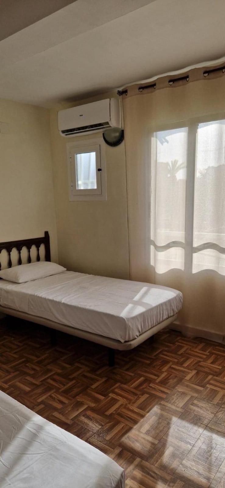 Bermudas-Turis Apartamentos Benidorm Exteriör bild